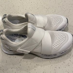 TIEM Womens Cycling Shoe Size 7.5-Barely Used